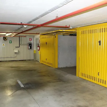 Al Castello Di San Giusto Free Garage Trieste