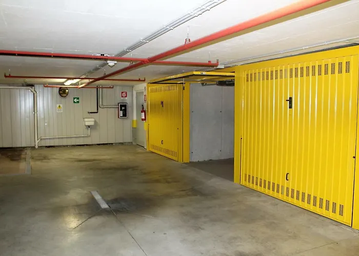 Al Castello Di San Giusto Free Garage Trieste